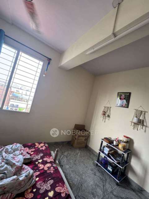 Single Room for  In 2 BHK  In Halsoor