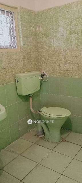 2 BHK Flat In Trinayana Apartment For Sale  In West Marredpally