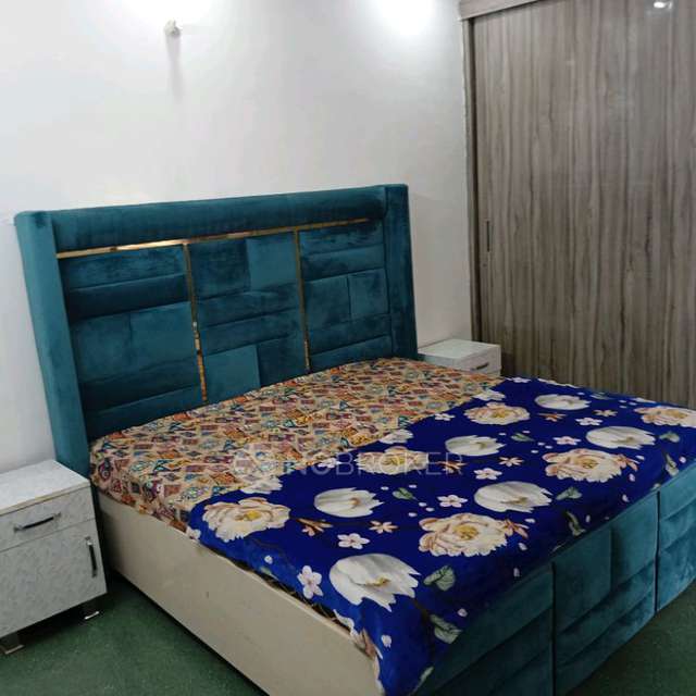 4+ BHK Flat In Dda Paryavaran Complex for Rent  In Saket