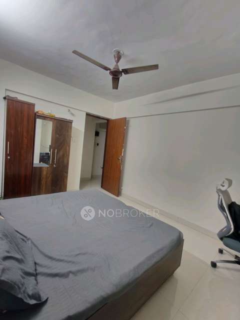 Single Room for Male In 3 BHK  In Magarpatta Casa Feliz Kadawasti In Hadapsar