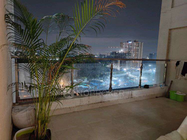 Single Room for Male In 3 BHK  In Magarpatta Casa Feliz Kadawasti In Hadapsar