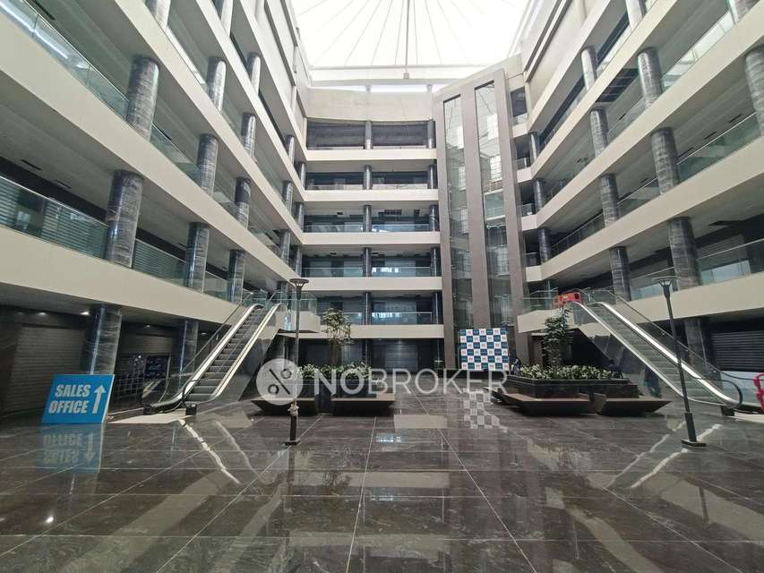 Shop in Magarpatta,, Pune for Rent 