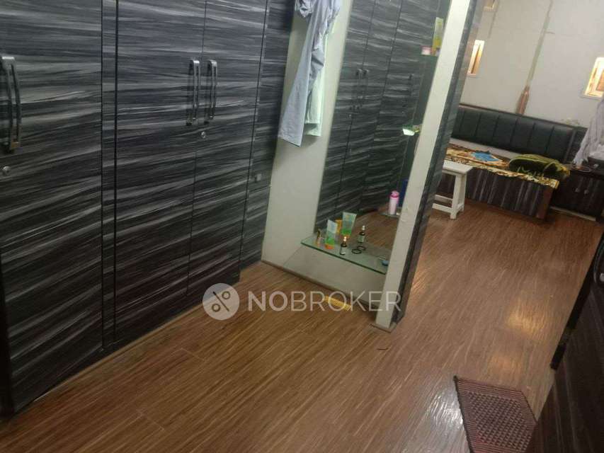 Shared Room for Female In 1 BHK  In Apartment  In Shaniwar Peth