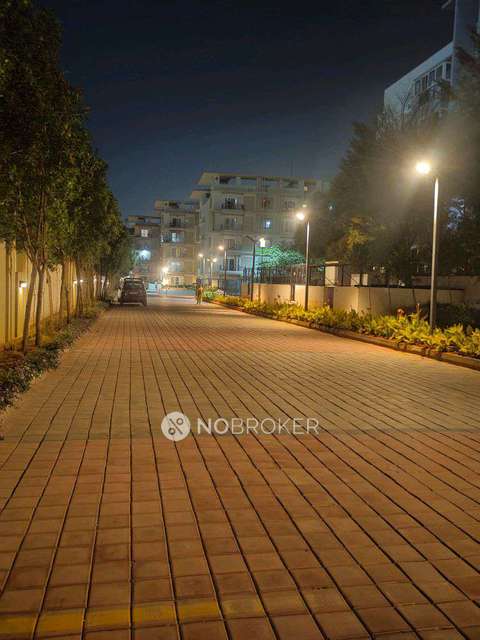 Single Room for Male In 2 BHK  In Raja Ritz Avenue In  Hoodi