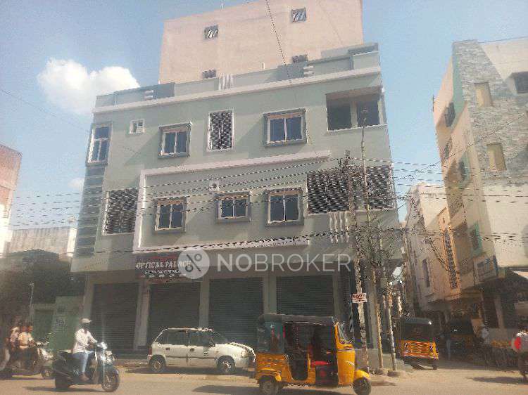 2 BHK Flat In Moin Bagh For Sale  In Rakshapuram