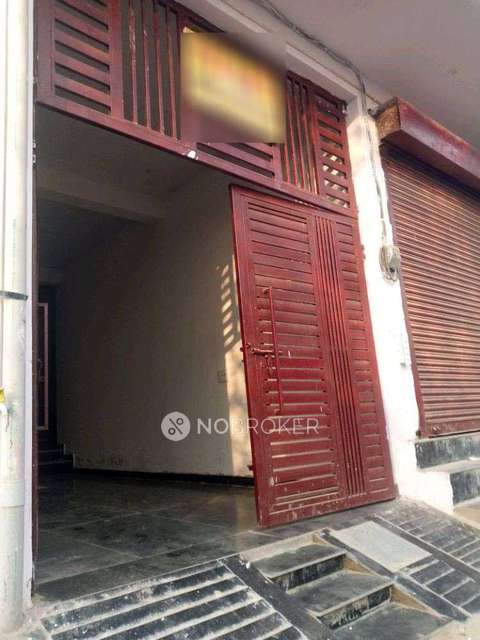 Shop in Sector 71, Gurgaon for Rent 