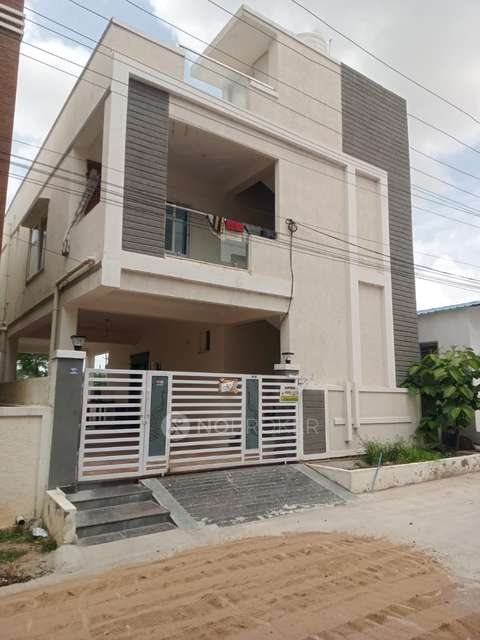 3 BHK House for Rent  In  Mallampet