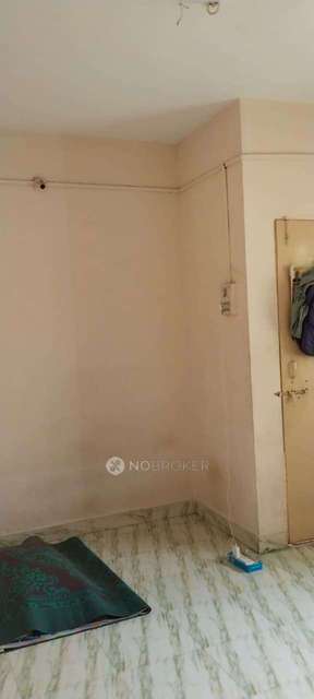 Shared Room for Female In 1 RK  In Hari Om Building In Pimpri-chinchwad, 