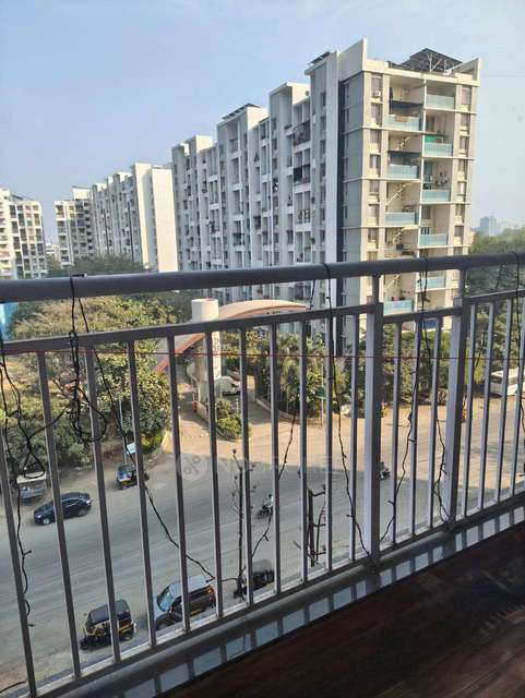 Shared Room for Female In 2 BHK  In Kiarah Terrazo In Hadapsar