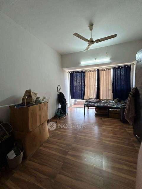 Shared Room for Female In 2 BHK  In Kiarah Terrazo In Hadapsar