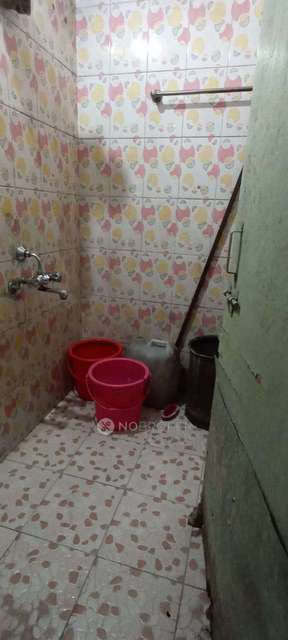 Shared Room for Male In 1 RK In Shaniwar Peth