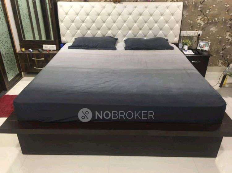 Single Room for Male In 3 BHK  In Innovative Oak Garden Phase-2 In Bhoganhalli