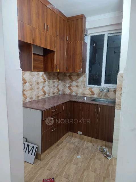 2 BHK Flat In Amrapali Kingswood for Rent  In Noida Extension