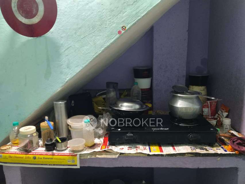 Shared Room for Male In 1 RK  In West Mambalam