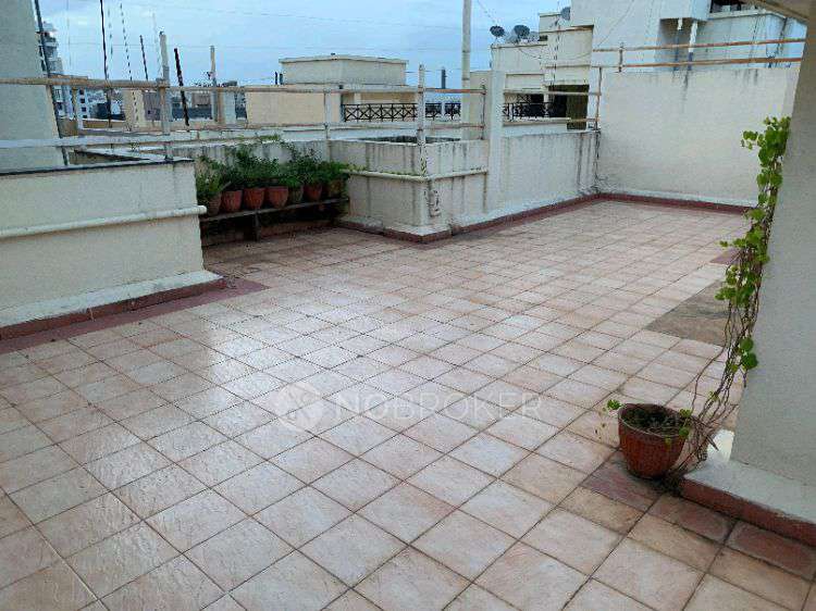 Single Room for Female In 3 BHK  In Radhainagari Apartments In Pimple Saudagar