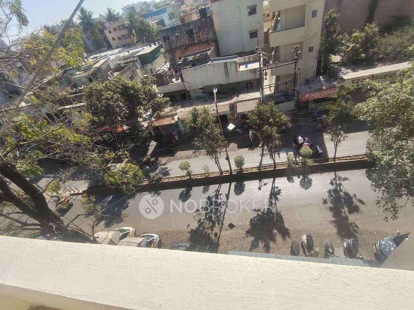 1 BHK Flat In 3rd Floor Above Deep Jyoti Sarees for Rent  In Sahyadri Bazaar