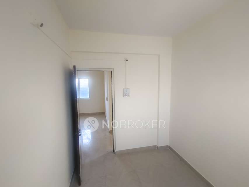 1 BHK Flat In 3rd Floor Above Deep Jyoti Sarees for Rent  In Sahyadri Bazaar