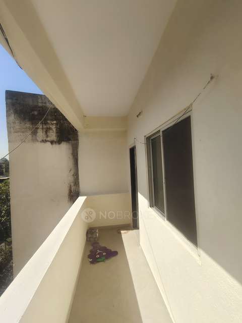 1 BHK Flat In 3rd Floor Above Deep Jyoti Sarees for Rent  In Sahyadri Bazaar