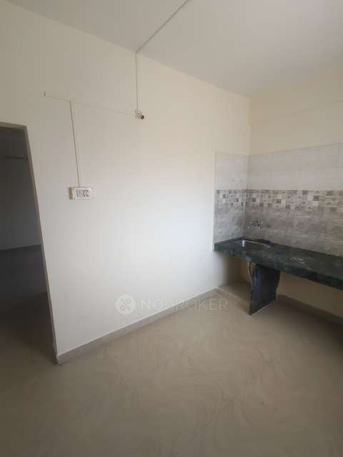 1 BHK Flat In 3rd Floor Above Deep Jyoti Sarees for Rent  In Sahyadri Bazaar