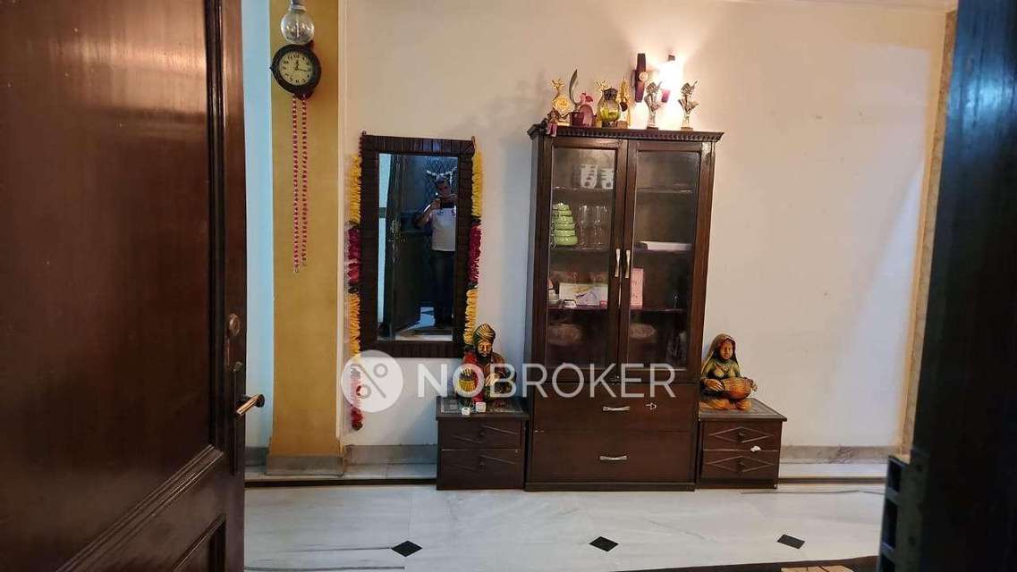 2 BHK Flat For Sale  In Kalkaji