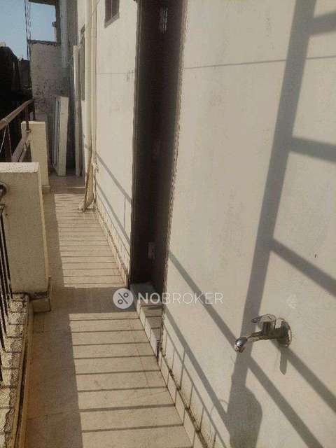 1 BHK Flat For Sale  In Sarai Rohilla