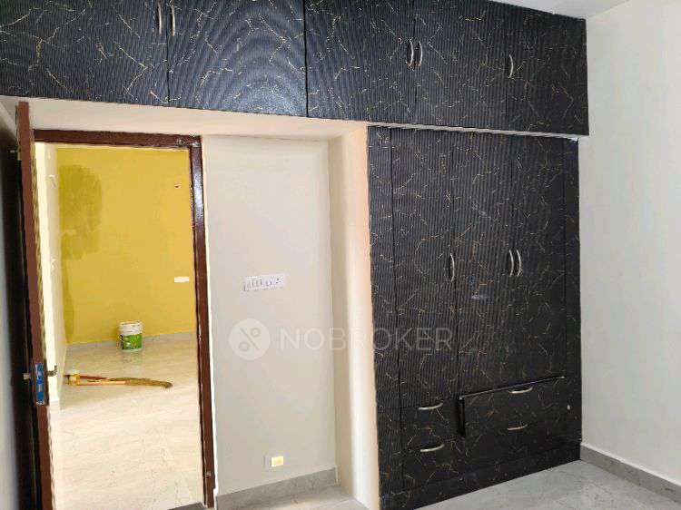 2 BHK Flat In Alps Lake View for Rent  In V6v9+3f3, Sholinganallur, Chennai, Tamil Nadu 600119, India