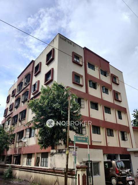 Single Room for Male In 2 BHK  In Shambhu Vihar Society In Aundh