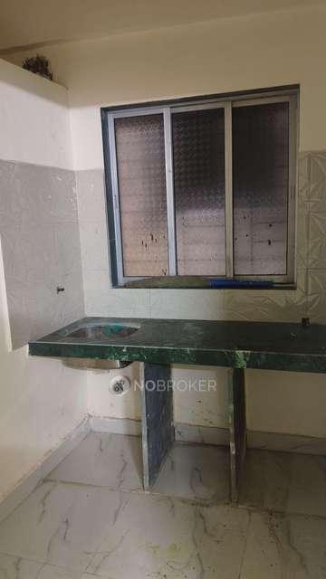1 RK for Rent  In Khar Danda