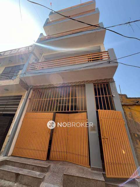 1 RK House for Rent  In Sector 18