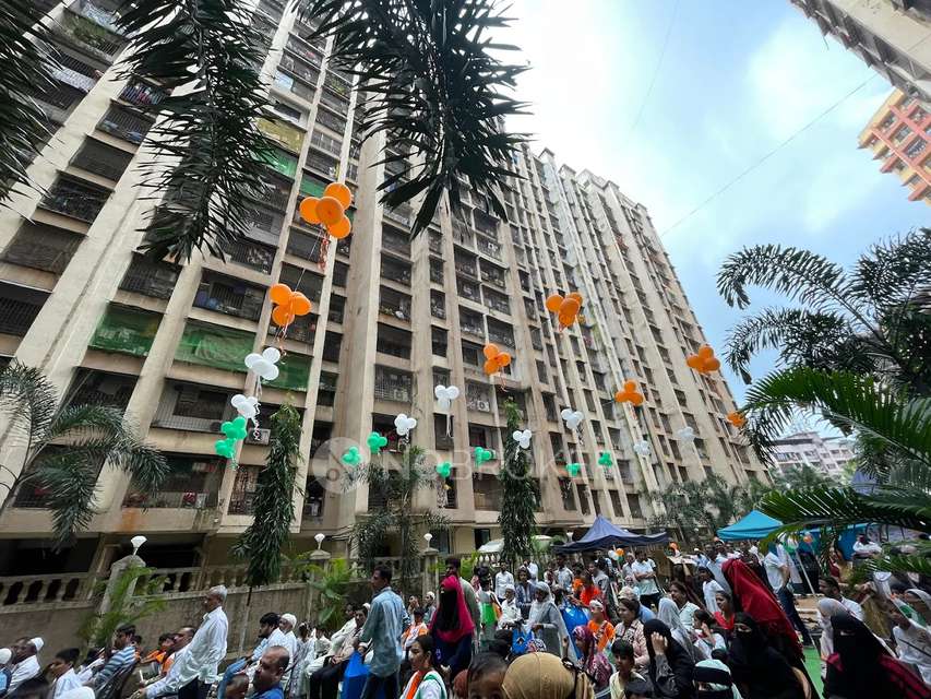 Single Room for Male In 2 BHK  In Hdil Galaxy Apartments, Kurla In Kurla