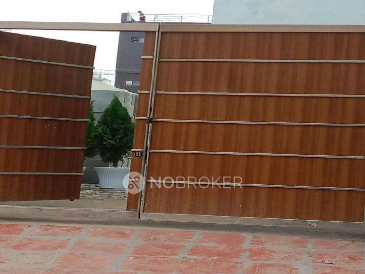 1 RK House for Rent  In Sector 72