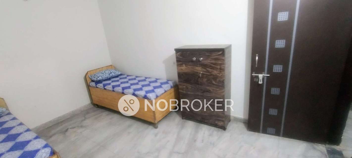 PG for Girls in Shakarpur