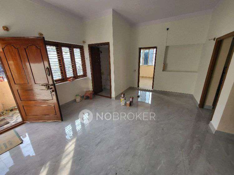 2 BHK Flat In Saravana Nivas  for Rent  In 479, Anand Bhavan, Hennur Gardens, Bengaluru, Karnataka 560113, India