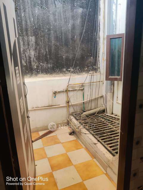 2 BHK Flat In Shakti Khand 2 for Rent  In Indirapuram