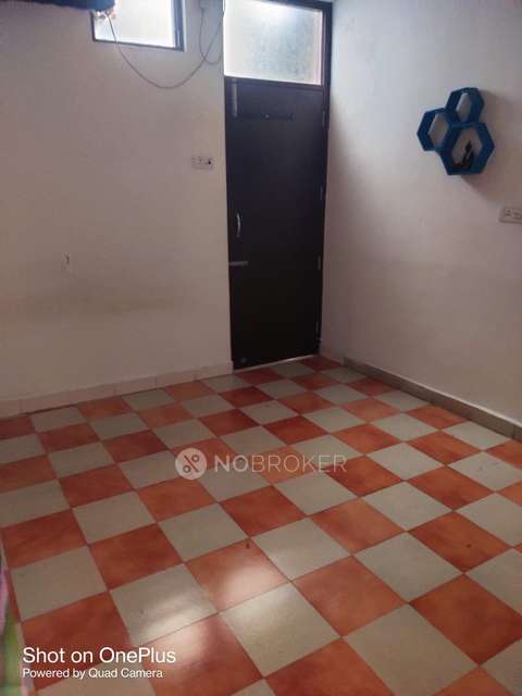 2 BHK Flat In Shakti Khand 2 for Rent  In Indirapuram