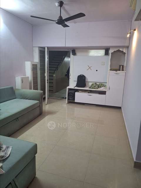 1 BHK Flat In Alaknanda Building for Rent  In Goregaon