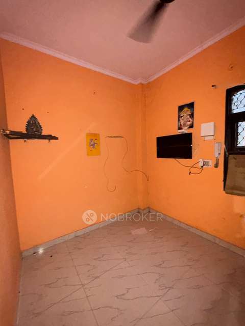 2 BHK Flat for Rent  In Dwarka Mor 