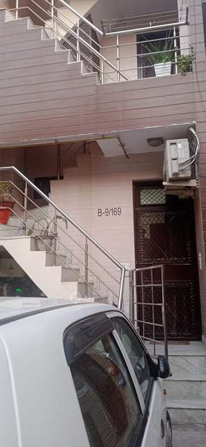 4 BHK Flat For Sale  In Rohini