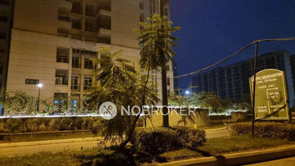 Shared Room for Female In 3 BHK  In Jaypee Klassic In Sector 129