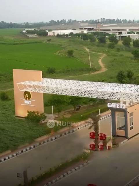 Plot For Sale  In Sector 33