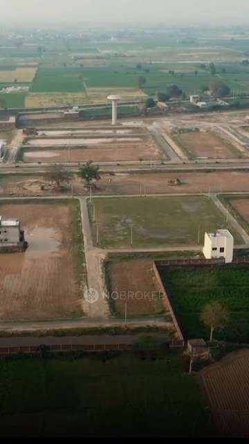 Plot For Sale  In Sector 33