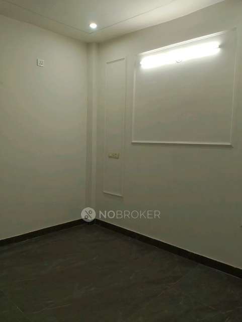 2 BHK Flat In House for Rent  In Sector 38