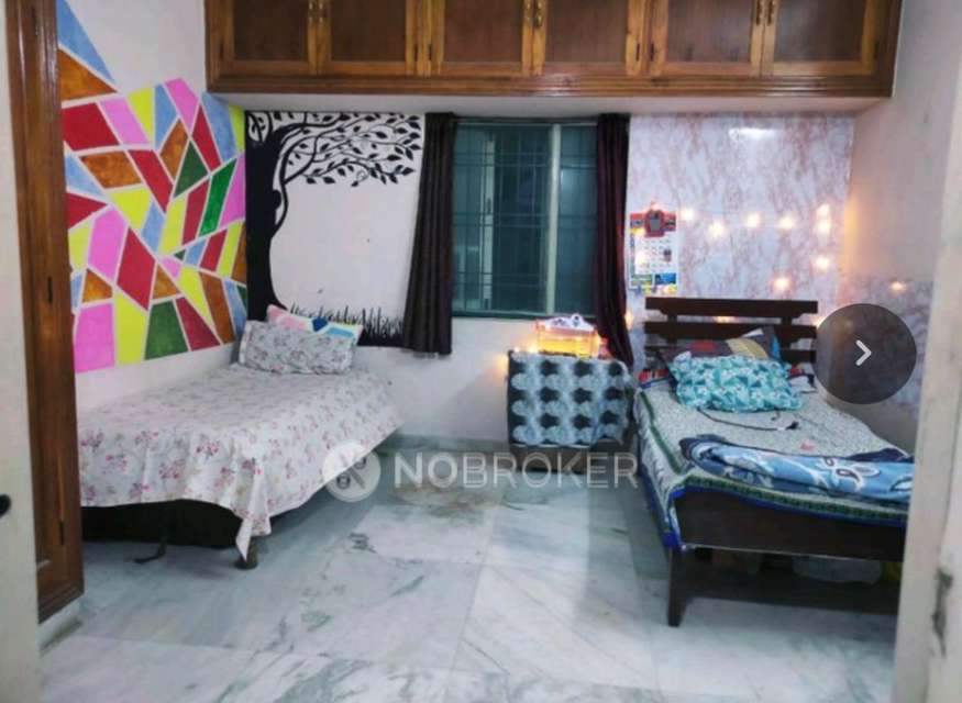 Shared Room for Female In 3 BHK  In Madhapur