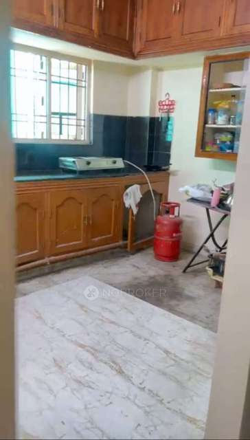 Shared Room for Female In 3 BHK  In Madhapur