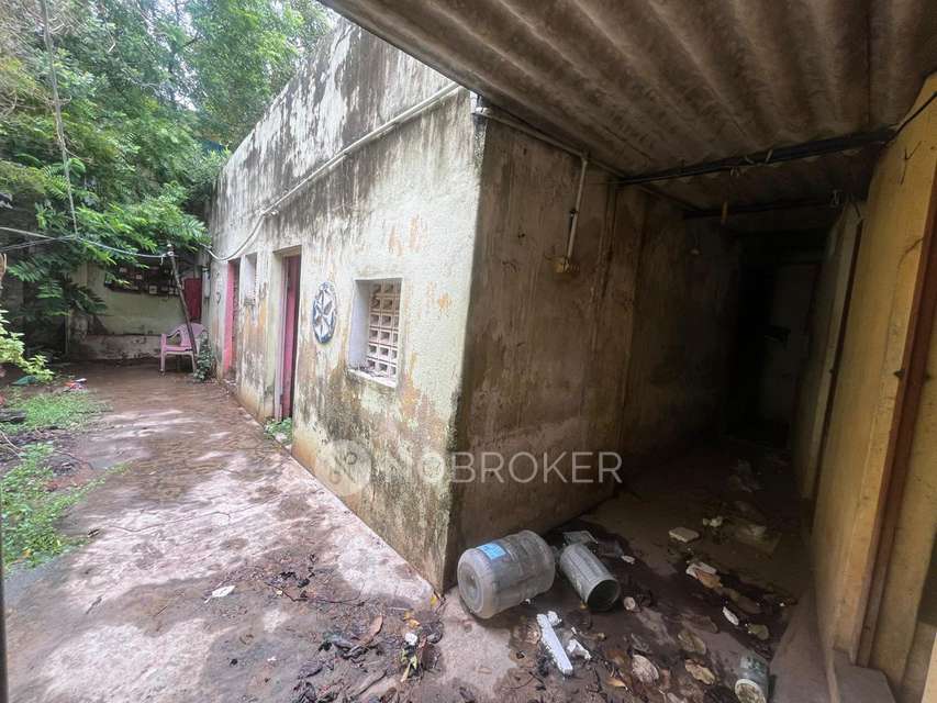 Plot For Sale  In David Castle Dianath David