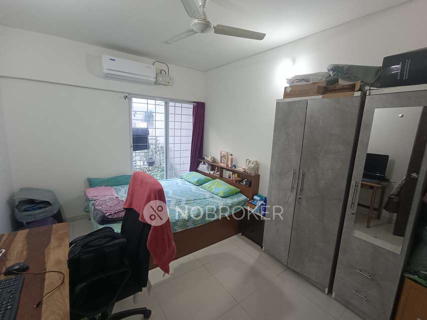 2 BHK Flat In 29 Gold Coast Mantra For Sale  In Vishrantwadi