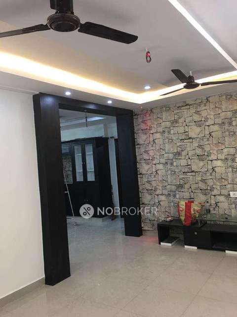 2 BHK Flat In Siliver Strings   for Rent  In  Ranga Reddy