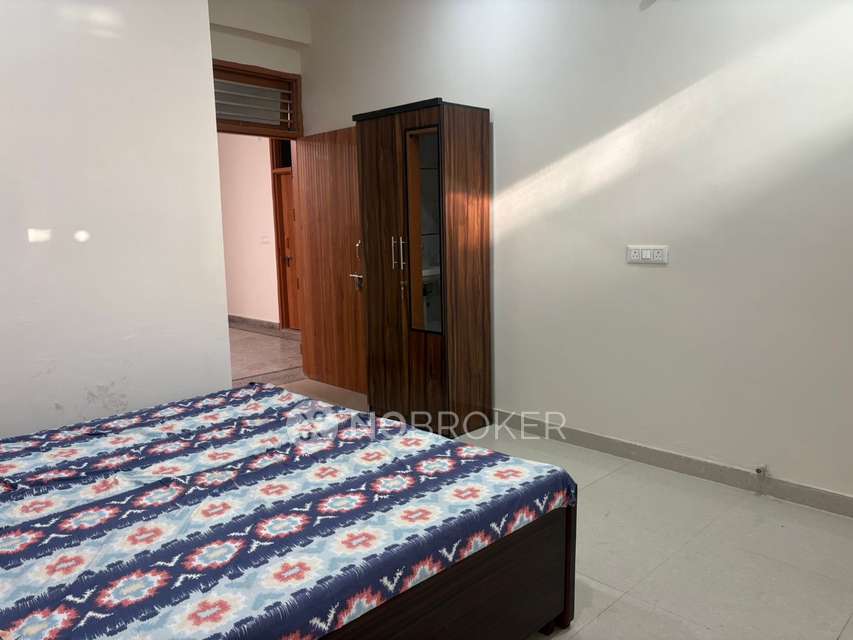 1 RK House for Rent  In Sector 72