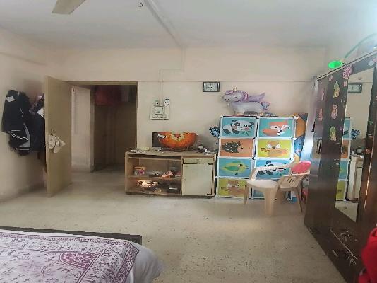 1 BHK Flat In Amit Park, Kothrud, Pune. for Rent  In 2949, Krutika Co-operative Housing Society, Tejas Society, Mantri Park, Kothrud, Pune, Maharashtra 411038, India