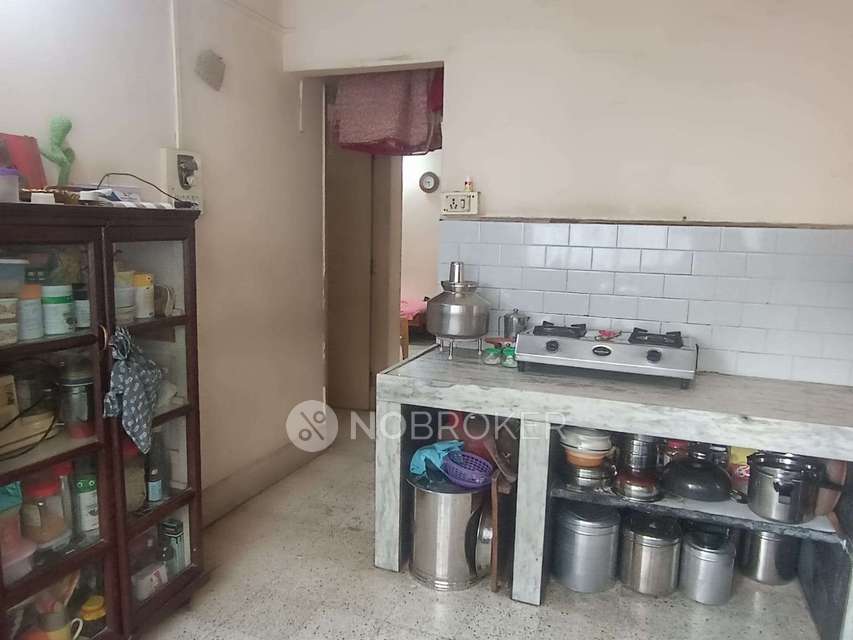 1 BHK Flat In Amit Park, Kothrud, Pune. for Rent  In 2949, Krutika Co-operative Housing Society, Tejas Society, Mantri Park, Kothrud, Pune, Maharashtra 411038, India